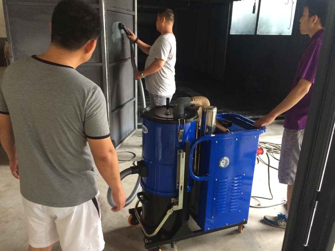 打磨車(chē)間該如何選擇工業(yè)吸塵器呢？85